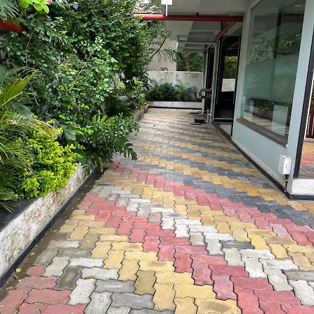 Hotel Airport Kk Nagpur Bagian luar foto