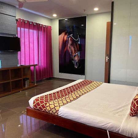 Hotel Airport Kk Nagpur Bagian luar foto