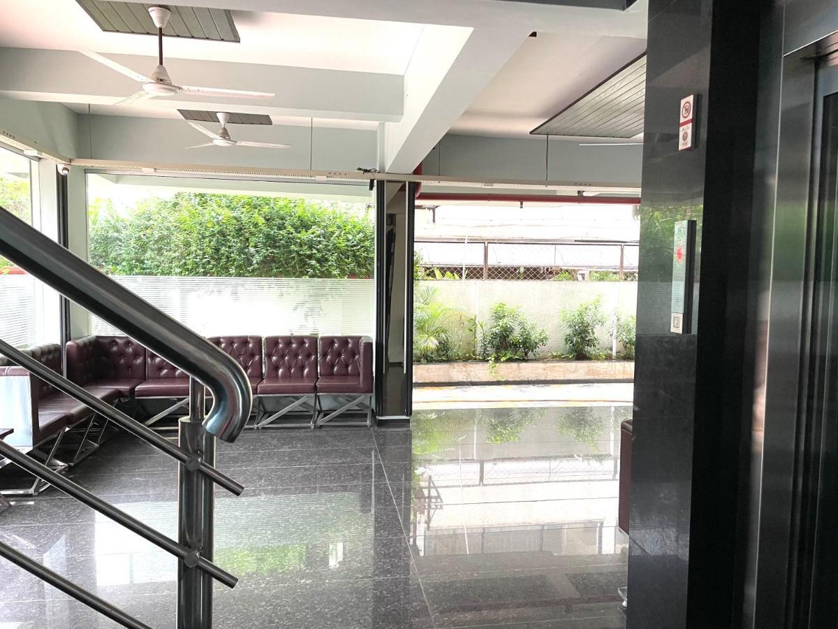 Hotel Airport Kk Nagpur Bagian luar foto